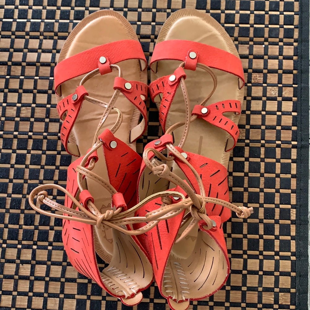DOLCE VITA Juno Sandal Gladiator Style Size 7